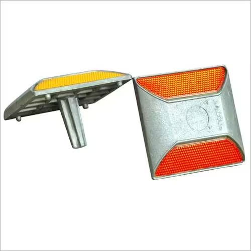Aluminum road stud
